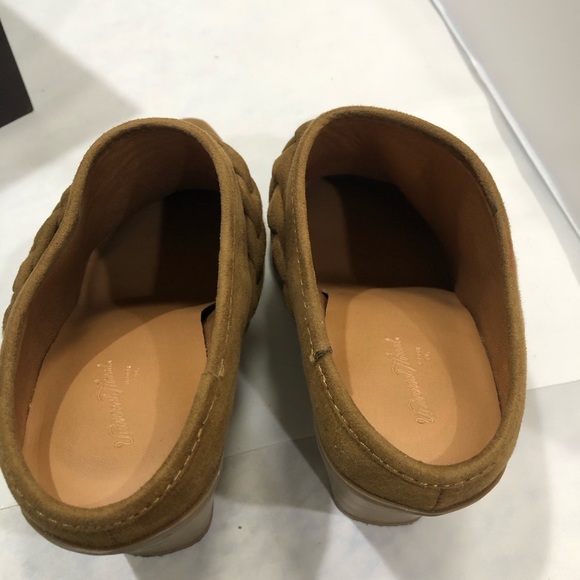 Universal Thread Avis heeled booties | Size 7.5 | Faux suede |Cognac color - Picture 8 of 11